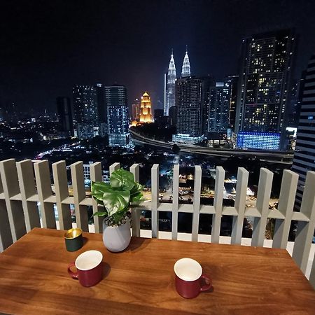 クアラルンプールC14B Modern Infinity Pool Klcc Balcony Viewアパートメント エクステリア 写真