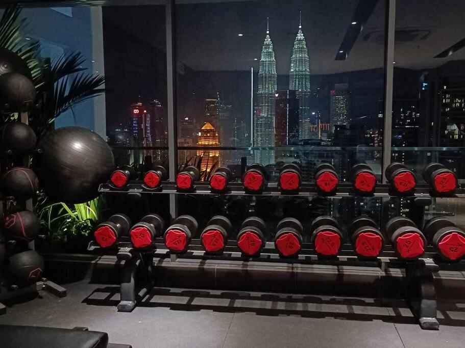クアラルンプールC14B Modern Infinity Pool Klcc Balcony Viewアパートメント エクステリア 写真