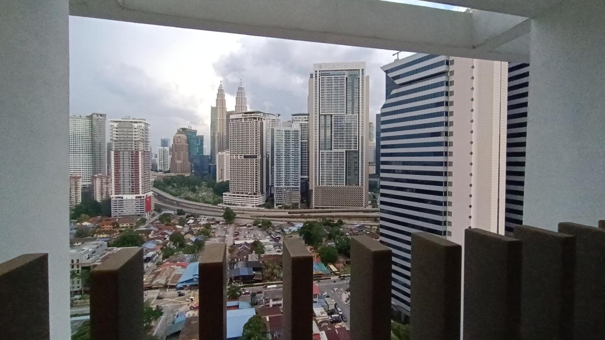 クアラルンプールC14B Modern Infinity Pool Klcc Balcony Viewアパートメント エクステリア 写真